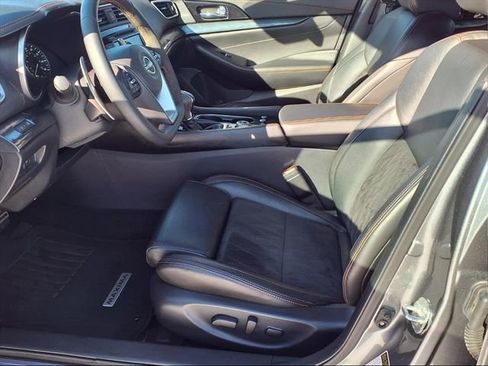Used 2023 Nissan Maxima SR w/ Sport Mat Group image 17