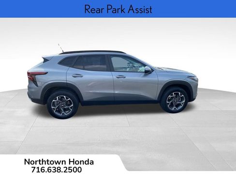 Used 2024 Chevrolet Trax LT w/ Driver Confidence Package image 10