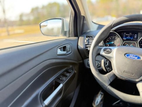 Used 2016 Ford Escape SE AWD/4WD image 21