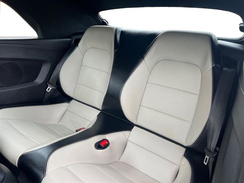 Used 2019 Ford Mustang Premium image 24