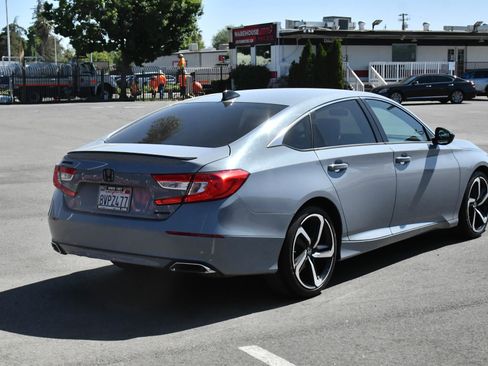 Used 2021 Honda Accord Sport image 8