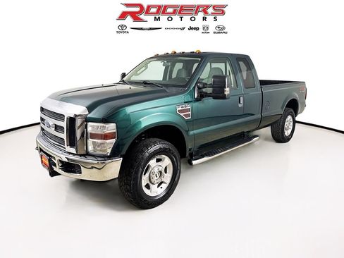 Used 2010 Ford F250 4x4 SuperCab Super Duty image 3
