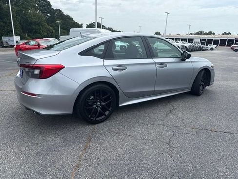 Used 2024 Honda Civic Sport image 4