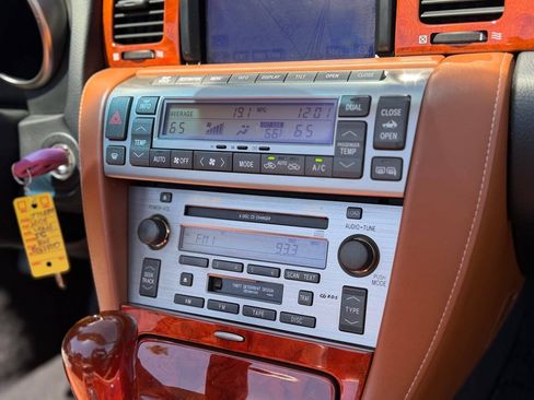 Used 2005 Lexus SC 430 Convertible w/ Preferred Accessory Pkg RWD image 75