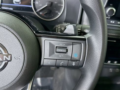 Used 2022 Nissan Rogue SV FWD image 20