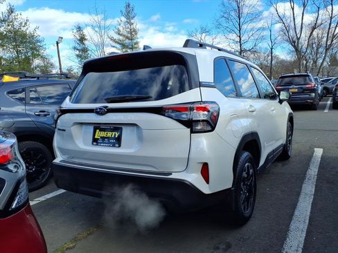 Certified 2025 Subaru Forester Premium image 5