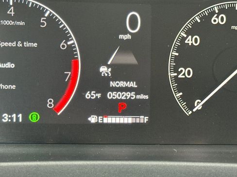 Certified 2024 Honda Pilot Touring image 27