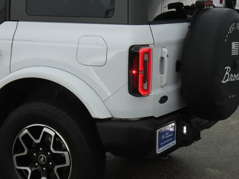 Certified 2023 Ford Bronco Outer Banks AWD/4WD image 13