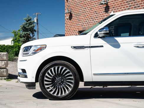 Used 2020 Lincoln Navigator Black Label w/ Cargo Convenience Package AWD/4WD image 4