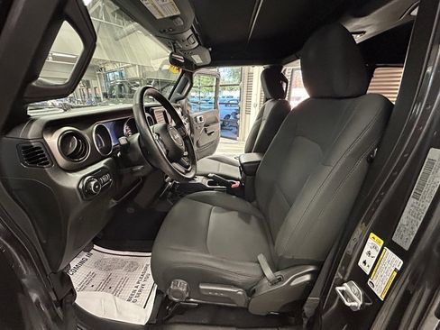 Used 2018 Jeep Wrangler Unlimited Sport S image 53