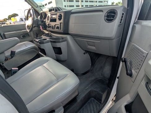 Used 2014 Ford E-350 and Econoline 350 Super Duty image 8