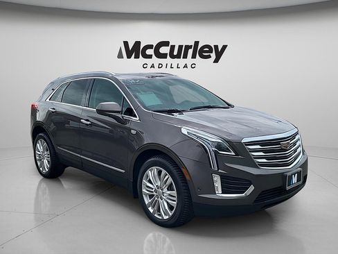 Used 2019 Cadillac XT5 Premium Luxury w/ Driver Assist Package AWD/4WD image 1