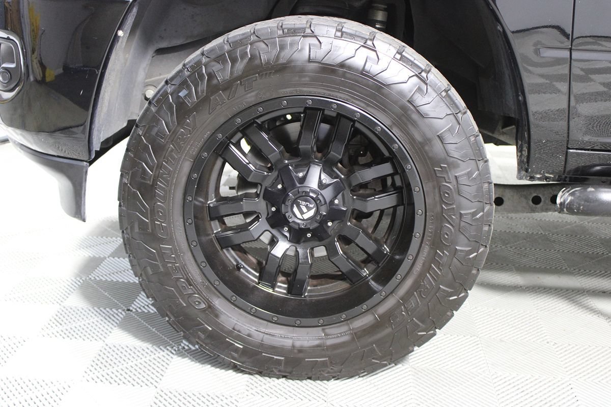 Used 2019 RAM 2500 Big Horn w/ Black Appearance Package RWD image 8