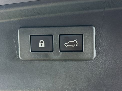 Used 2025 Subaru Outback Onyx Edition AWD/4WD image 29