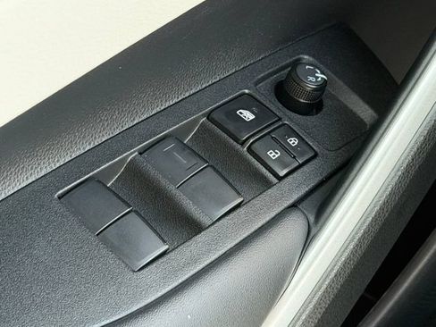 Certified 2026 Toyota Corolla Cross L FWD image 32