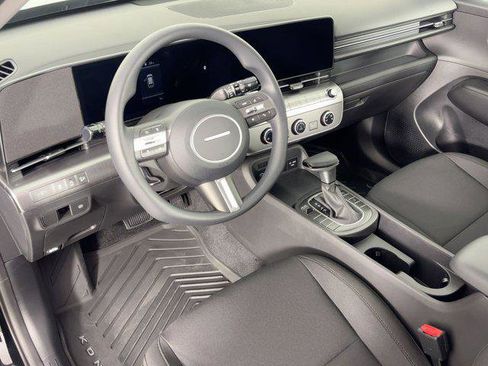 New 2026 Hyundai Kona SE image 4