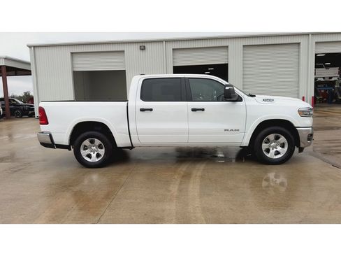 Used 2025 RAM 1500 Lone Star image 9