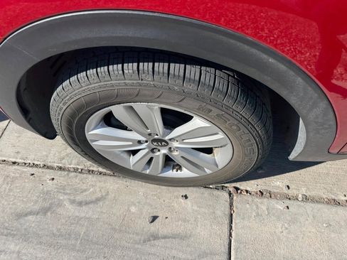 Used 2018 Kia Sportage LX image 5