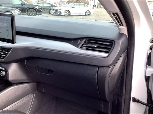 Used 2023 Ford Escape Platinum image 19