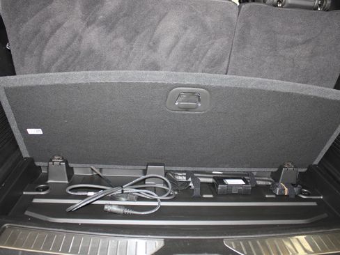 Used 2024 Chevrolet Tahoe High Country image 30