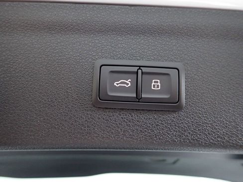 Used 2017 Audi Q3 2.0T Prestige image 18