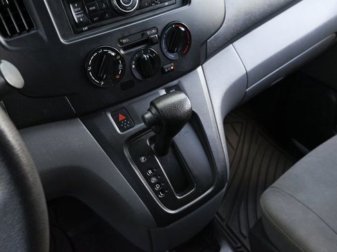 Used 2017 Nissan NV200 S image 23