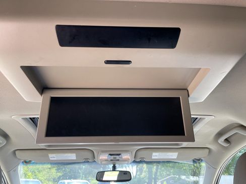 Used 2015 Toyota Sienna XLE Premium FWD image 44
