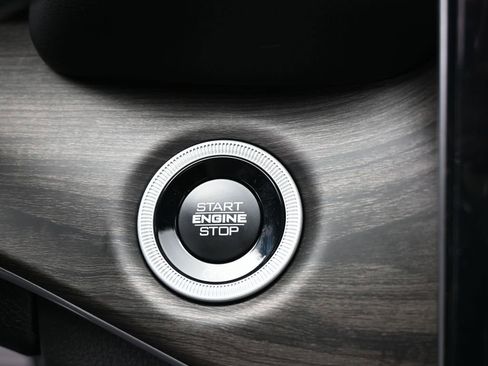 New 2025 Jeep Grand Cherokee L Limited image 18