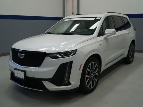 Certified 2023 Cadillac XT6 Sport w/ Technology Package AWD/4WD image 1