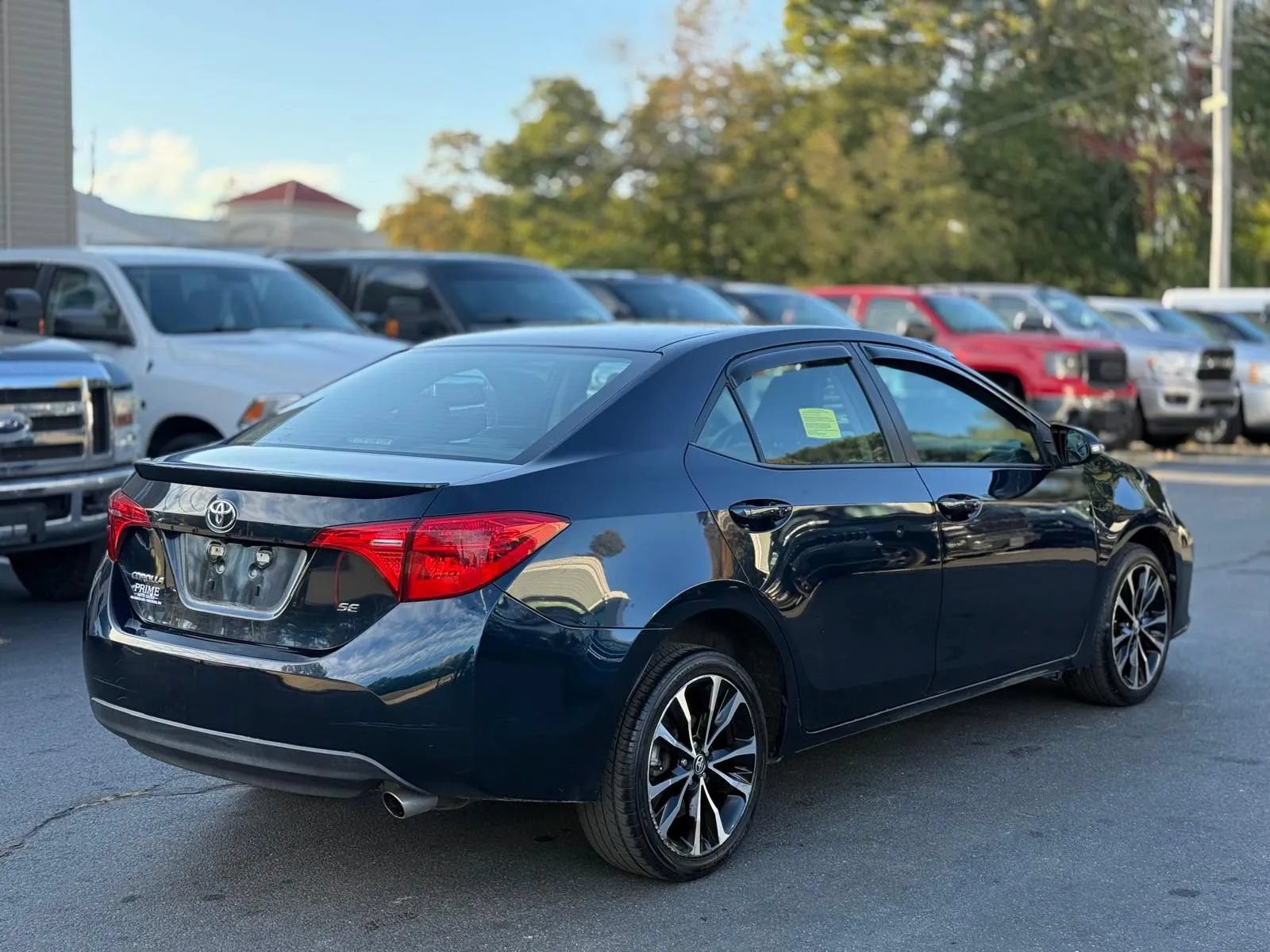 Used 2019 Toyota Corolla SE w/ Carpet Mat Package (TMS) FWD image 6