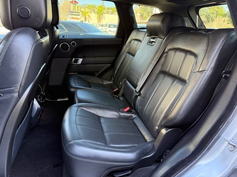 Used 2018 Land Rover Range Rover Sport HSE AWD/4WD image 31