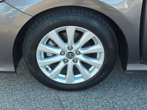 Used 2019 Toyota Camry LE image 27
