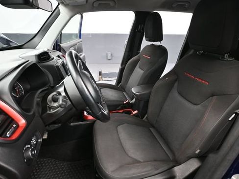 Used 2020 Jeep Renegade Trailhawk w/ Cold Weather Group AWD/4WD image 24