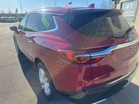 Used 2018 Buick Enclave Essence image 7