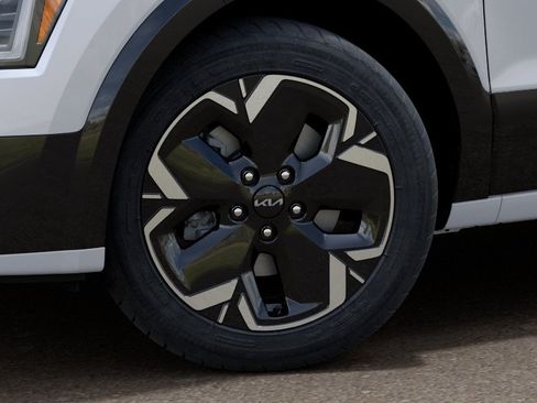 New 2026 Kia Niro Wind FWD image 9