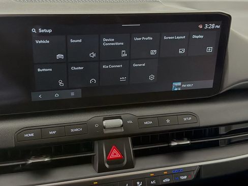 Used 2025 Kia K4 FWD image 32