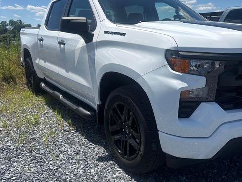 Used 2023 Chevrolet Silverado 1500 Custom w/ Rally Edition AWD/4WD image 2