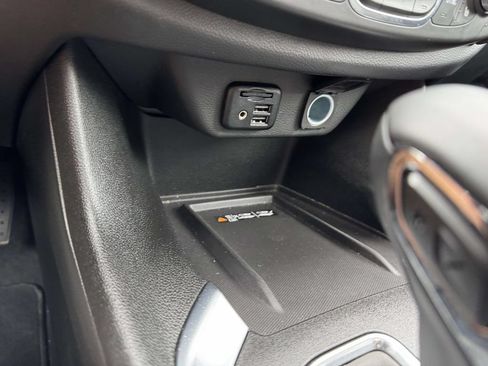 Used 2023 Chevrolet Equinox LT AWD/4WD image 27