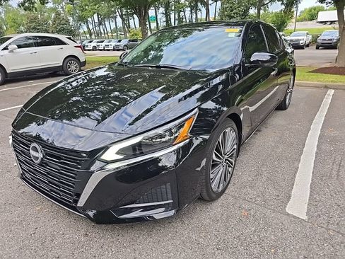 Used 2025 Nissan Altima 2.5 SL FWD image 4