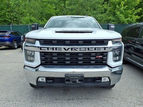 Used 2022 Chevrolet Silverado 2500 LT w/ Convenience Package AWD/4WD image 2