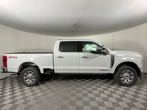 New 2026 Ford F250 Lariat w/ Lariat Ultimate Package image 2