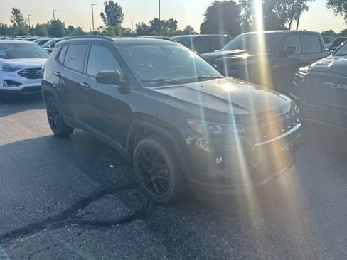Used 2022 Jeep Compass Latitude AWD/4WD image 5