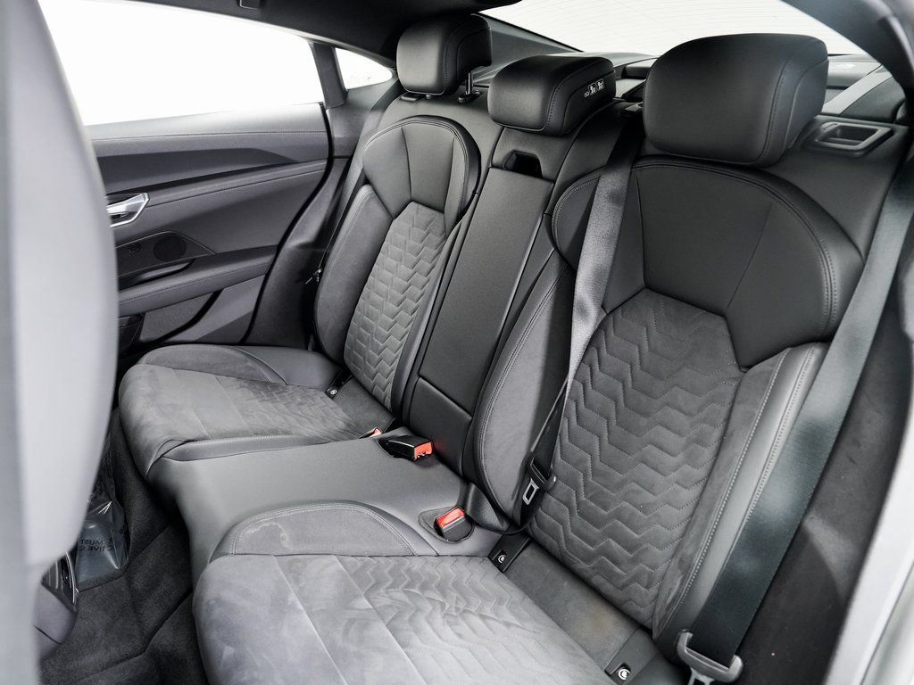 Used 2022 Audi e-tron GT Premium Plus AWD/4WD image 23
