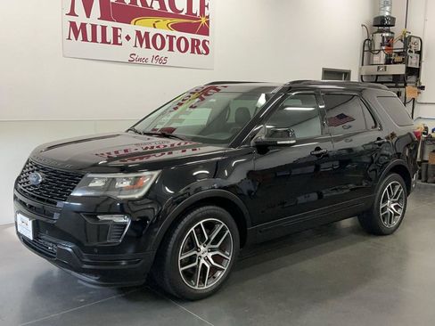 Used 2018 Ford Explorer Sport w/ Equipment Group 401A AWD/4WD image 3