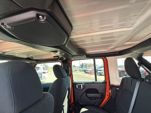 Used 2023 Jeep Wrangler Unlimited w/ 8.4" Radio Group AWD/4WD image 33