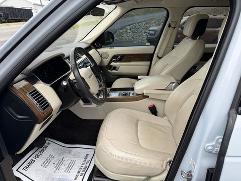 Used 2018 Land Rover Range Rover HSE image 11