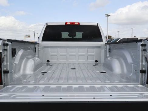 New 2026 RAM 2500 Big Horn AWD/4WD image 7