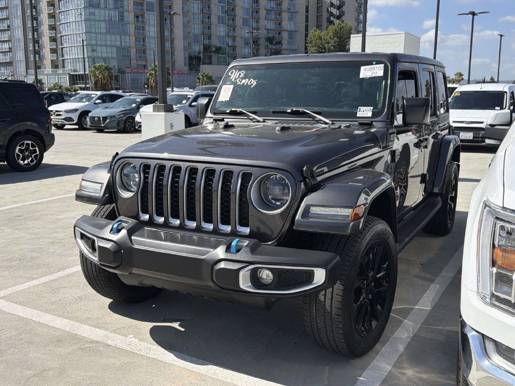 Used 2023 Jeep Wrangler Unlimited Sahara AWD/4WD image 20