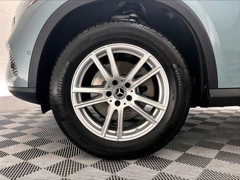 Certified 2025 Mercedes-Benz GLC 300 image 8