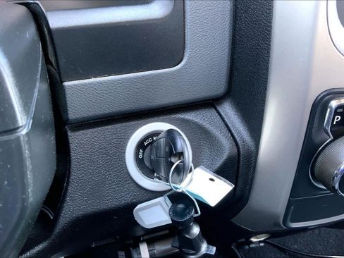 Used 2019 RAM 1500 Classic SLT RWD image 35